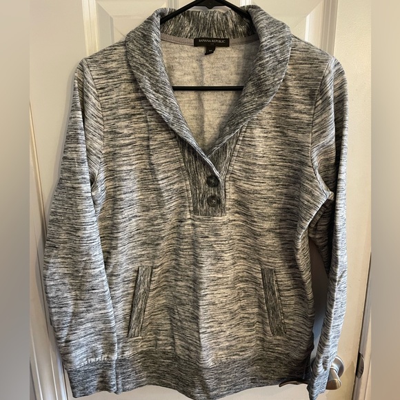 Banana Republic Tops - Banana Republic Sweatshirt